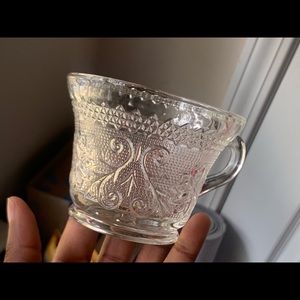 8 glass cups + 8 glass plates